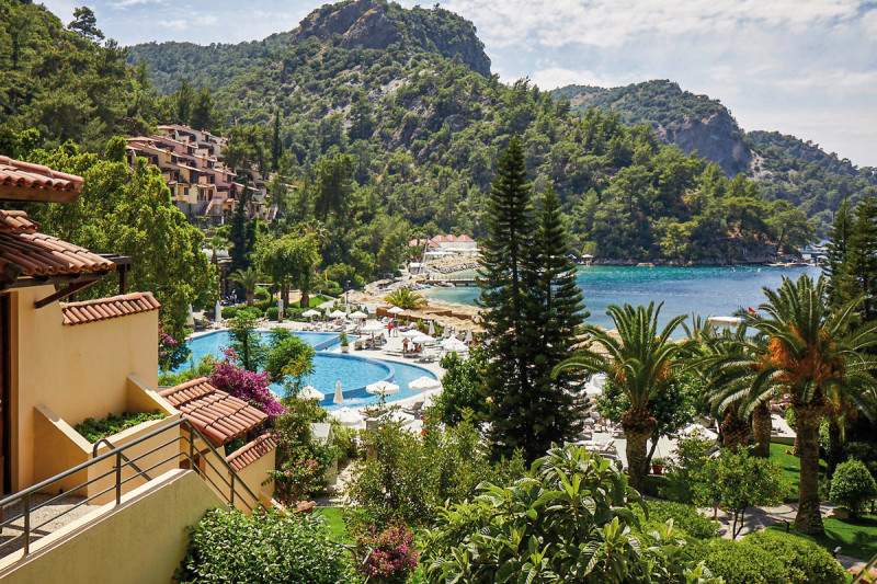 Hillside Beach Club