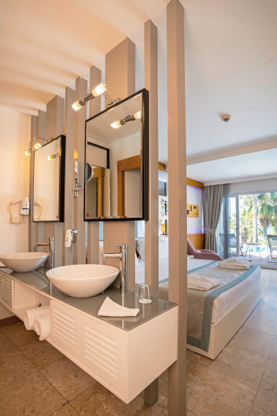 Wohnbeispiel Swim Up Zimmer Meerblick