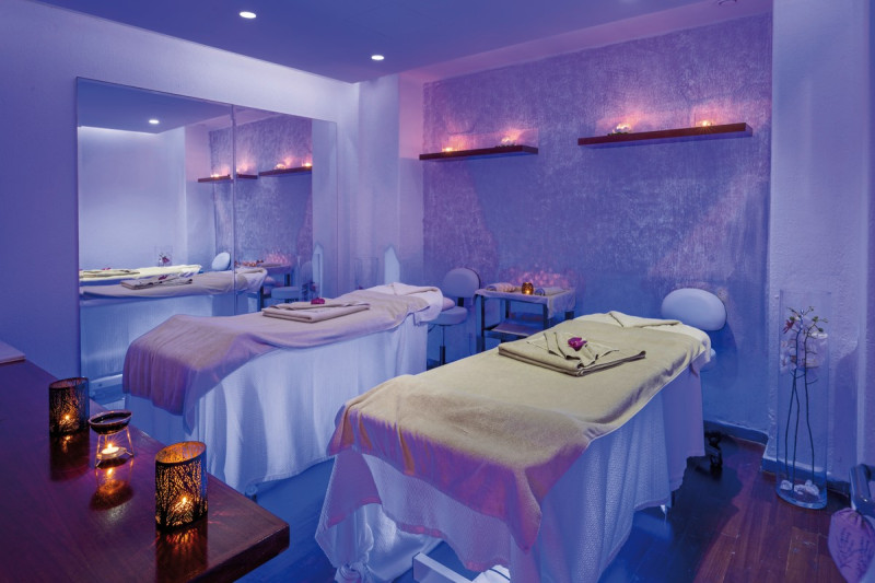 Coral Beach Hotel & Resort