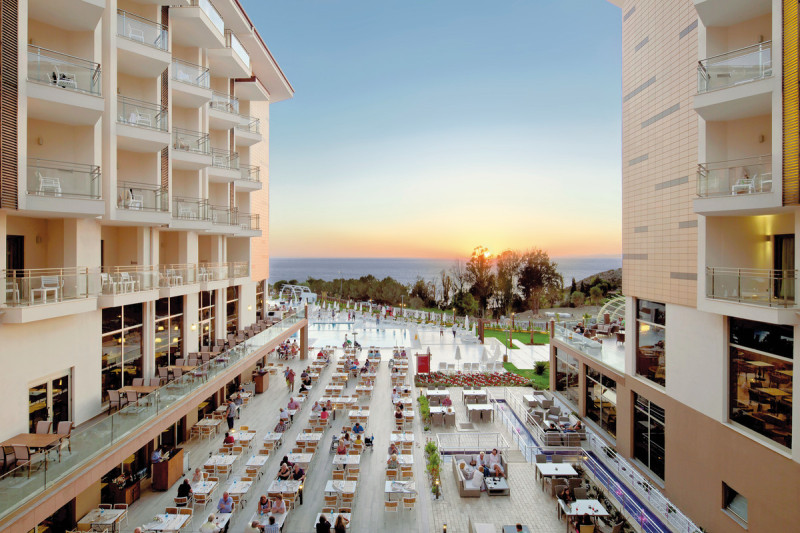 Ramada Resort Kusadasi & Golf