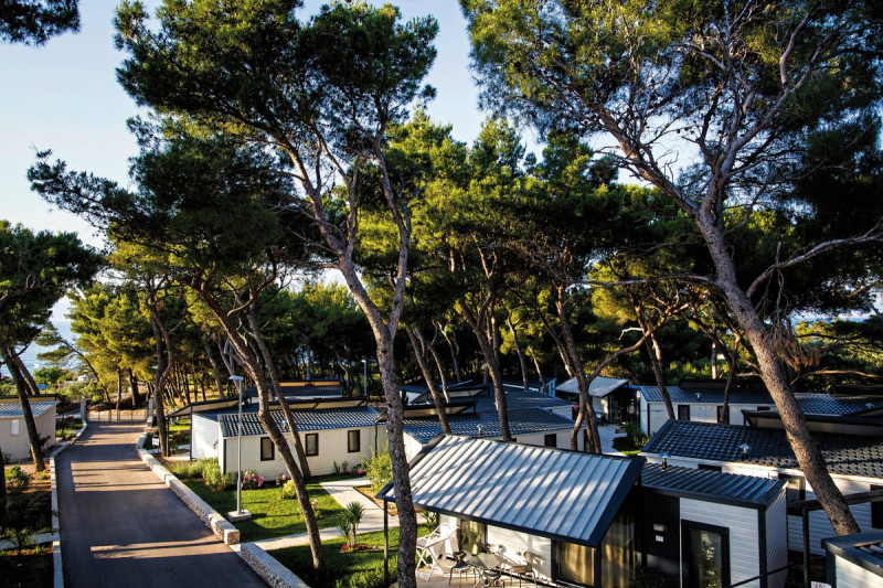 Waterman Beach Village Camp & Glamping