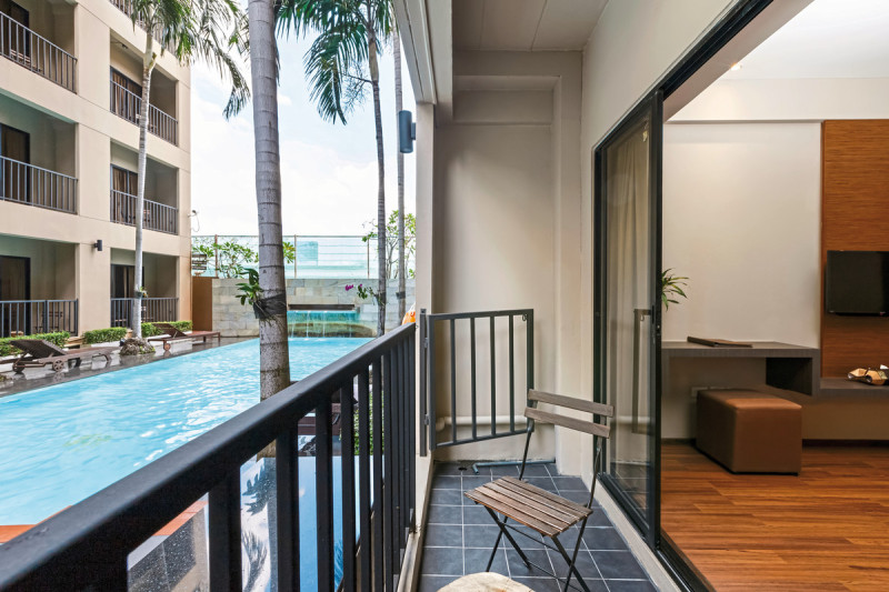 Balkonbeispiel Deluxe Pool Access