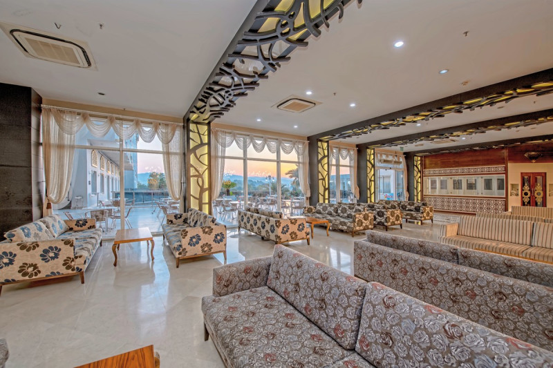 LRS Lake & River Side Hotel & Spa