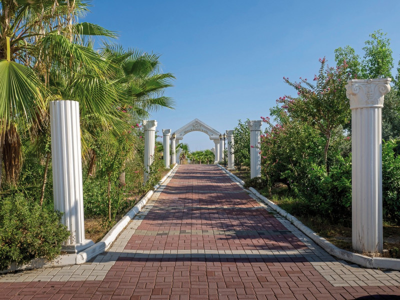 Roma Beach Resort & Spa