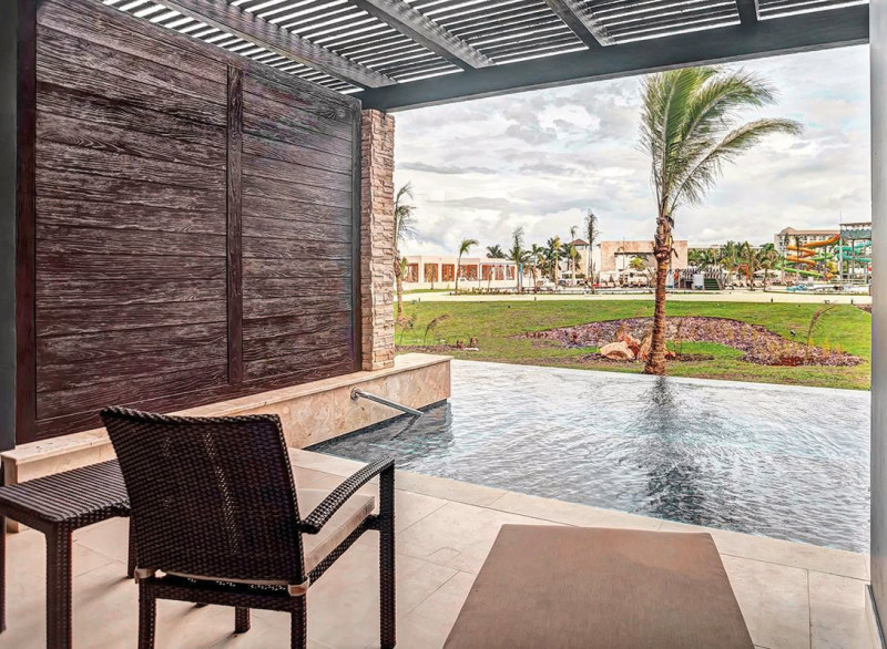 Wohnbeispiel Luxury Junior Suite Swim Out