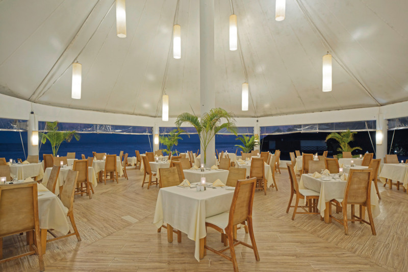 Safari Island Resort & Spa