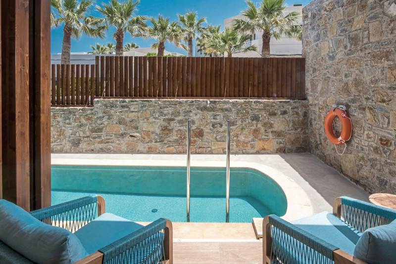 Noble Hotel Suites