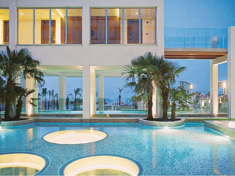 Sunrise Pearl Hotel & Spa