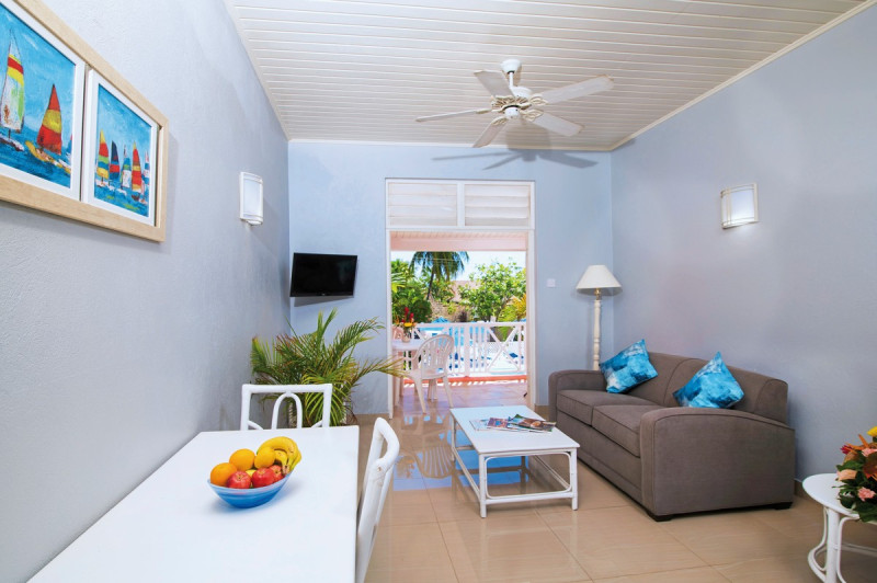 Wohnbeispiel One Bedroom Garden Pool View