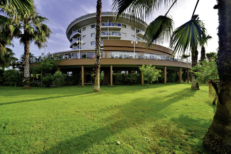 Seaden Sea World Resort & Spa