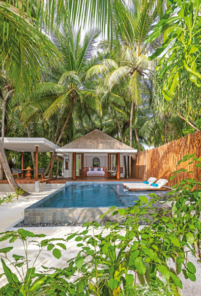 Four Bedroom Beach Pool Residence