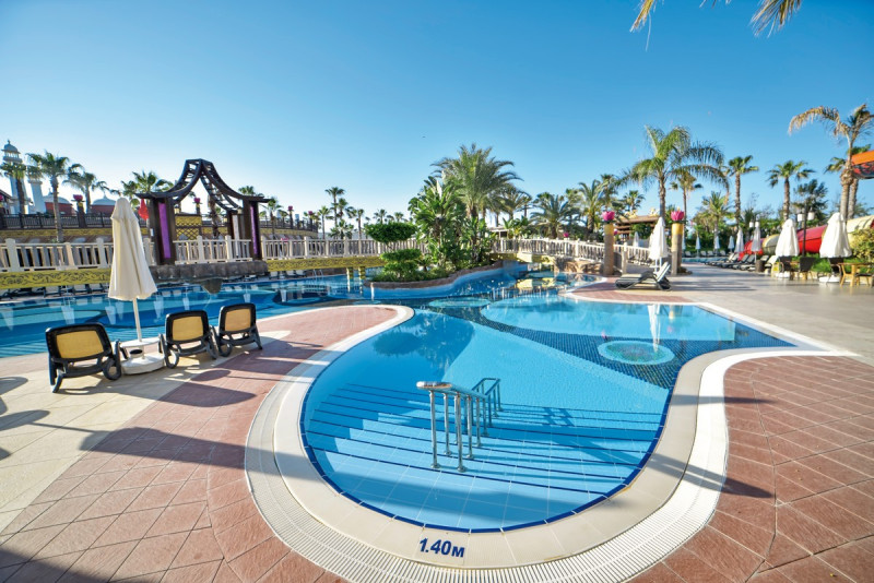Royal Dragon Hotel