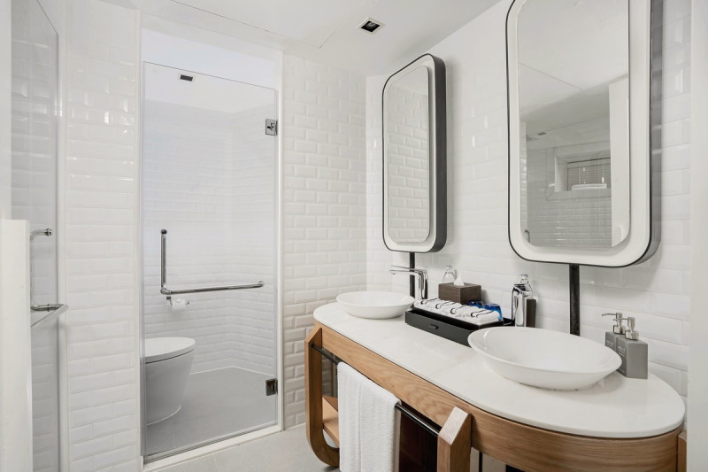 Badbeispiel The Level Boat Suite Seaview