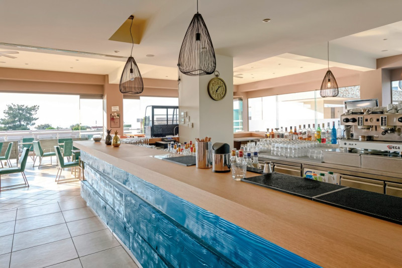 Alea Hotel & Suites ●●●●○