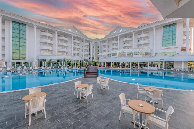 Roma Beach Resort & Spa