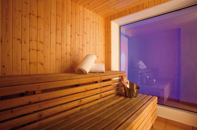 Sandy Beach Hotel & Spa ●●●●