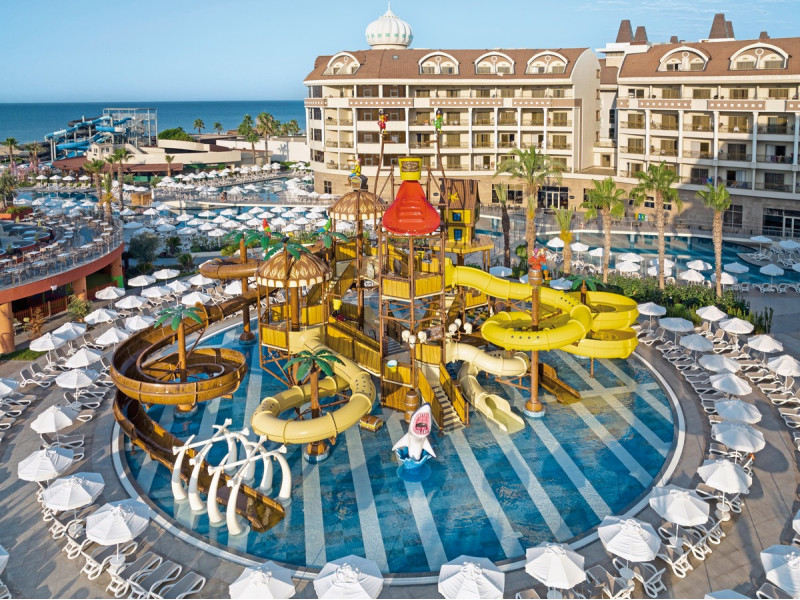 Kirman Belazur Resort & Spa
