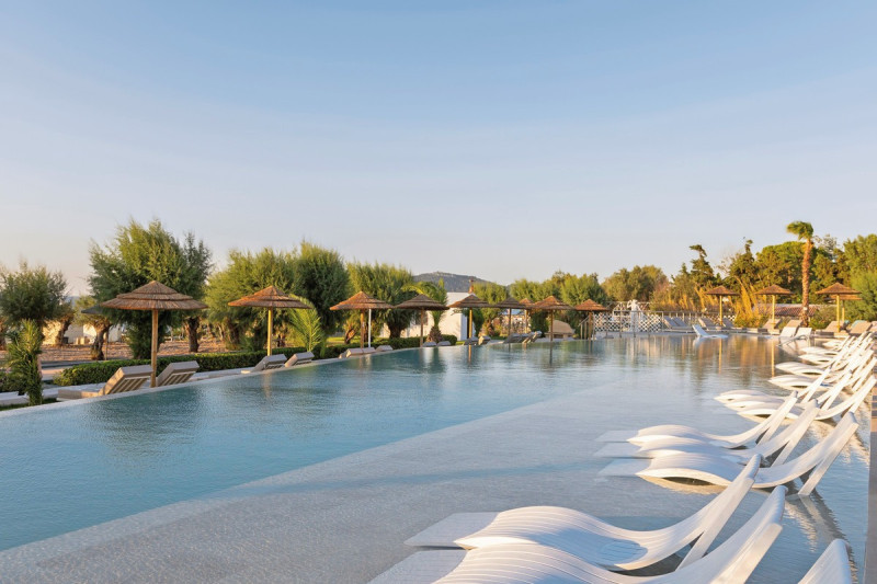 Pegasos Deluxe Beach Hotel ●●●●●