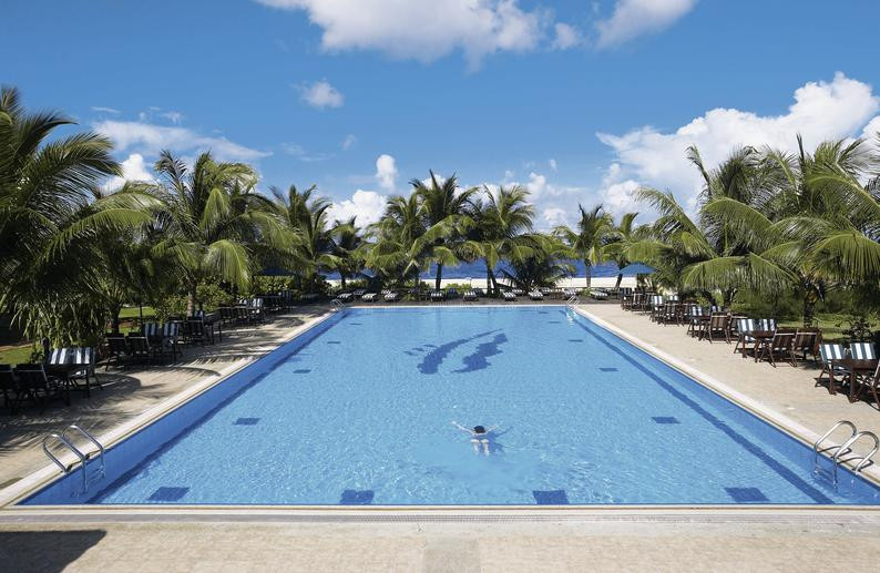 Hulhule Island Hotel
