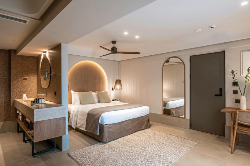 Paralos Venus Suites