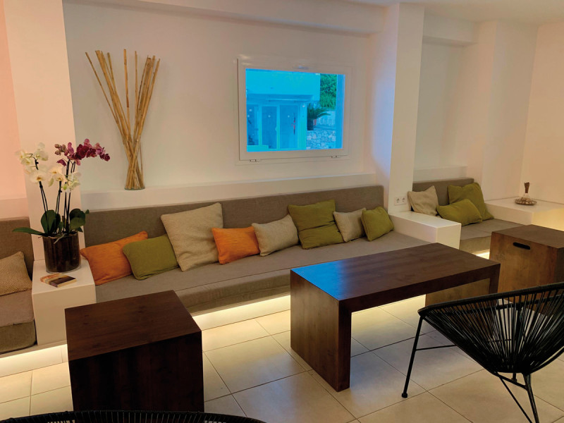 Chevy Hotel & Suites