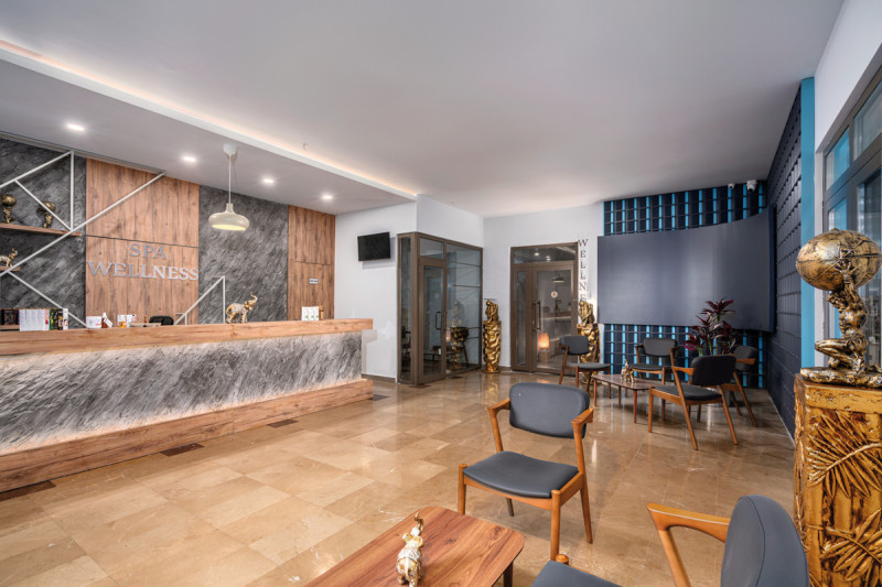 Side Story Resort & Spa Hotel