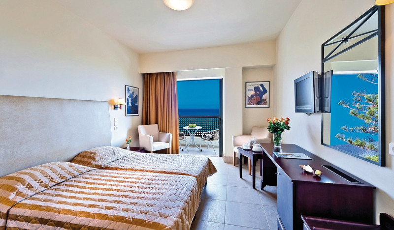 Giannoulis Santa Marina Plaza