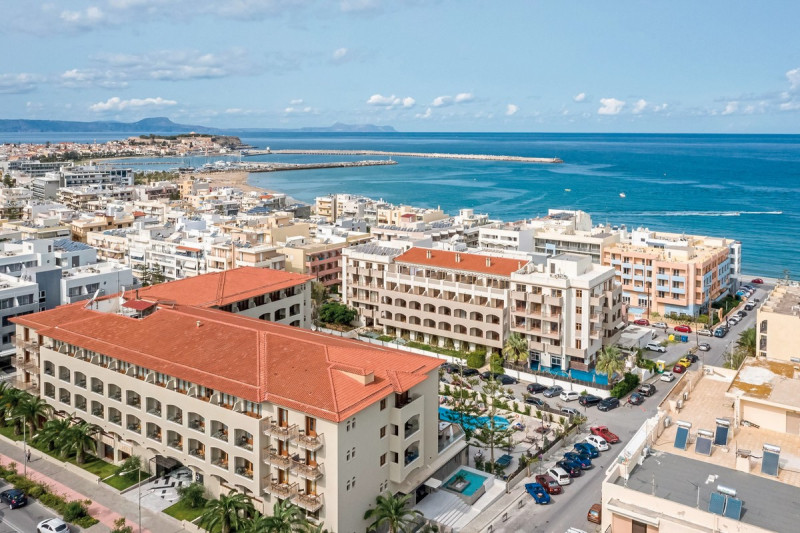 Theartemis Palace ●●●●○