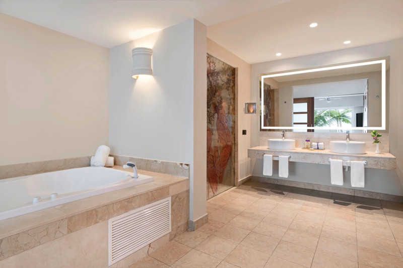 Wbsp. Xhale Club Master Suite Oceanfront