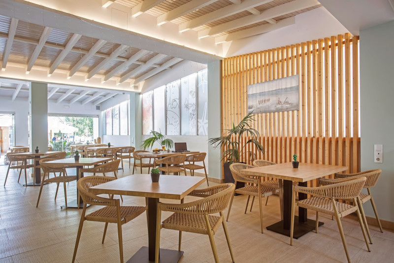 Rosales ●●●○