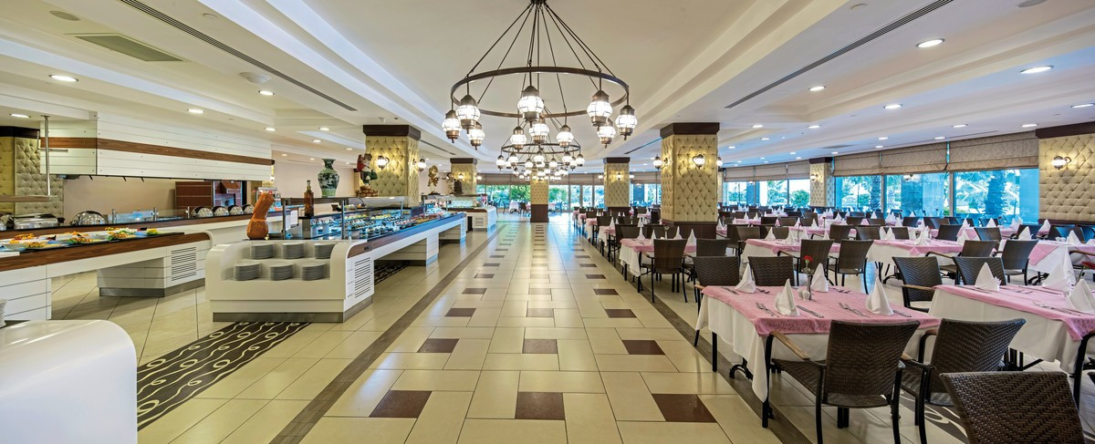 Alba Royal Hotel ●●●●●