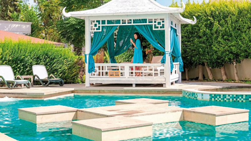 Crystal Admiral Aqua Collection