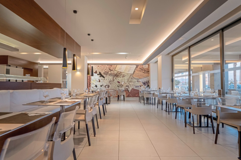 Cosmopolitan Kos ●●●●