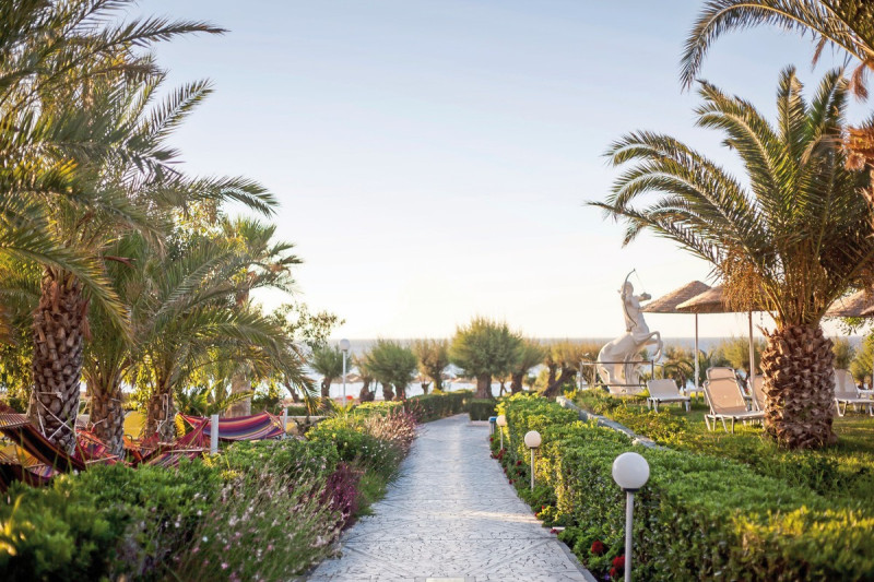 Pegasos Deluxe Beach Hotel ●●●●●