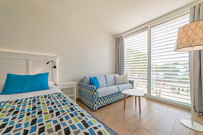 Wohnbeispiel Familienzimmer Innenhof oder Parkblick