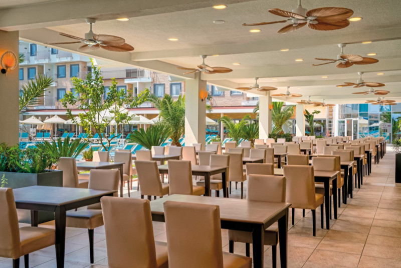 Side Aluna Hotel ●●●●○