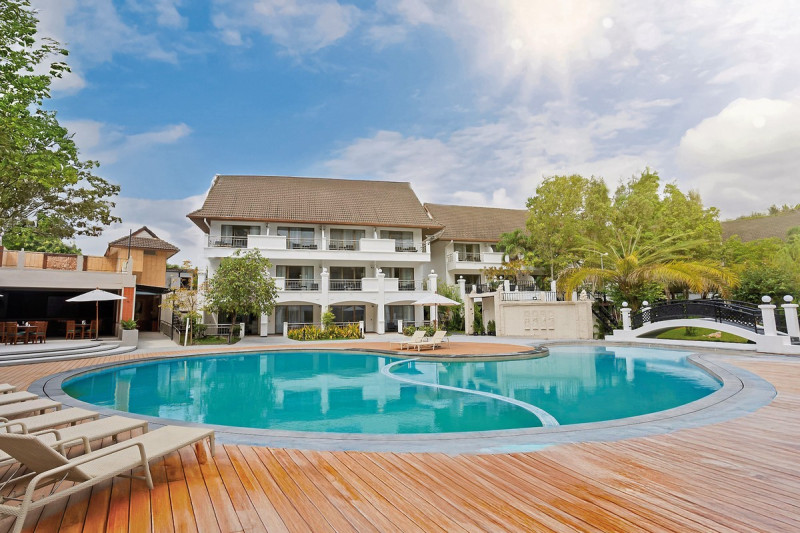 Pinnacle Grand Jomtien Resort & Beach Club ●●●○