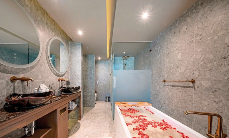 La Flora Khao Lak ●●●●○