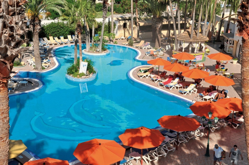 Nesrine ●●●○