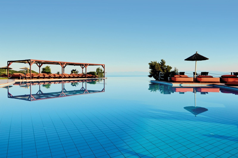 Alia Palace ●●●●○