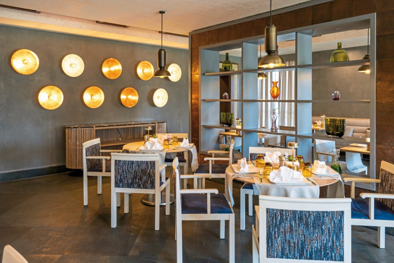 Lara Barut Collection