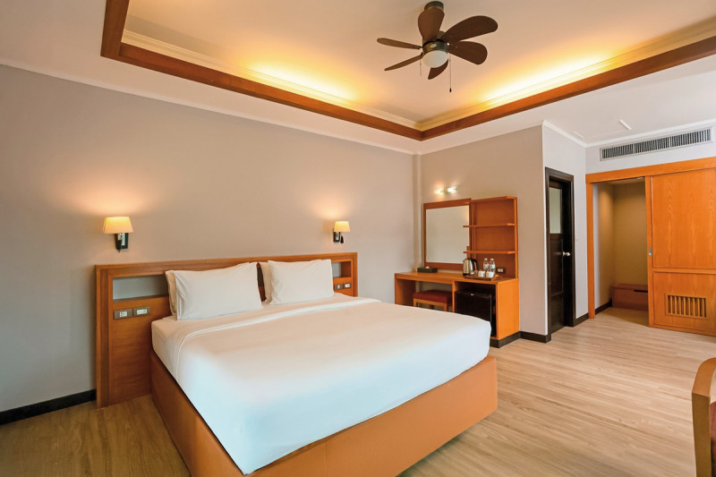 Pinnacle Grand Jomtien Resort & Beach Club ●●●○