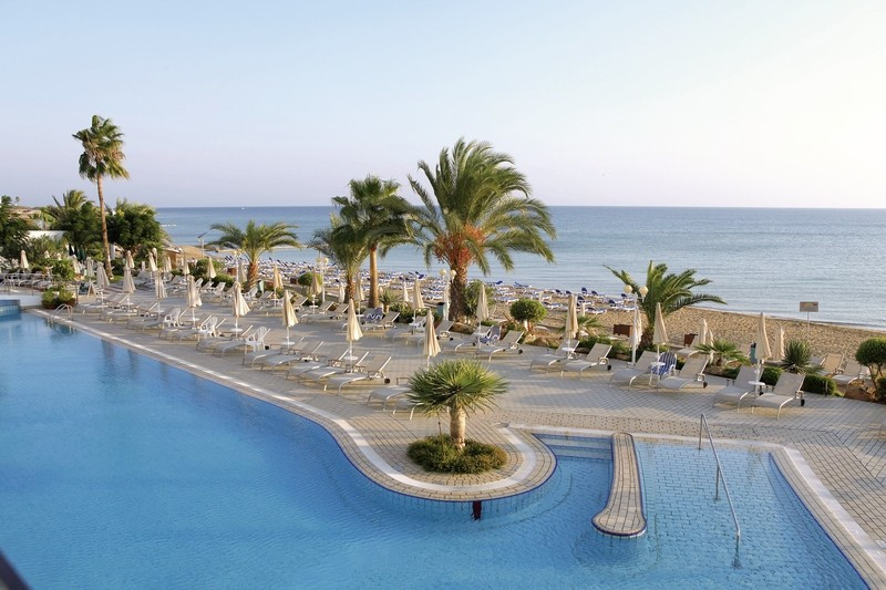 Sunrise Beach Hotel ●●●●○