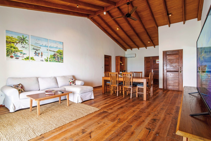 Wohnbeispiel Water Villa Suite with Jacuzzi