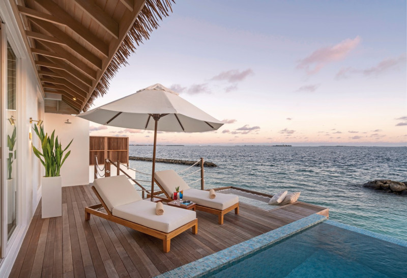 Wohnbeispiel Sunset Water Villa with Pool