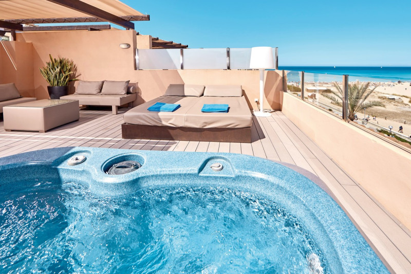 Zafiro Cala Mesquida ●●●●○