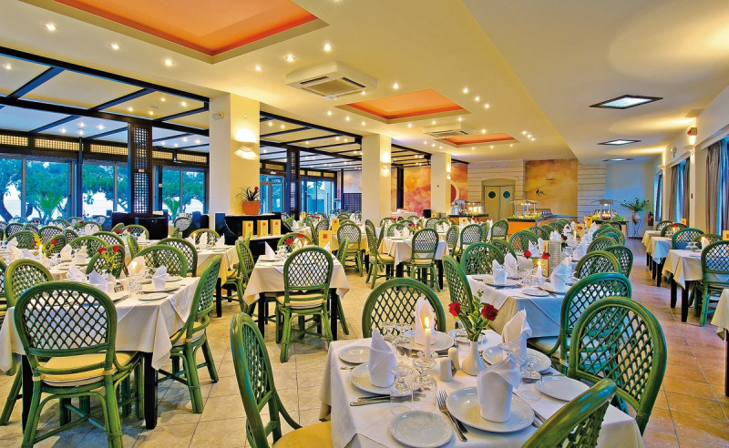 Giannoulis Santa Marina Plaza