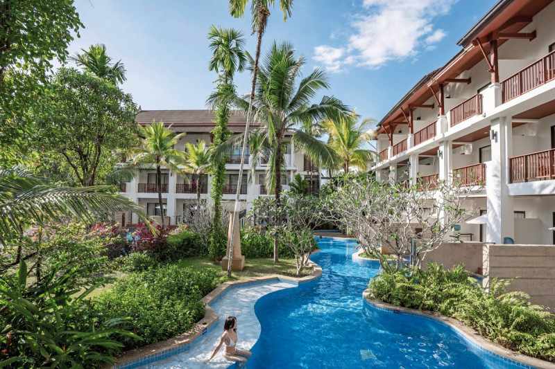 Apsara Beachfront Resort & Villa