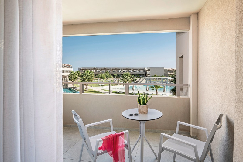 Wohnbeispiel Suite Familie Poolblick