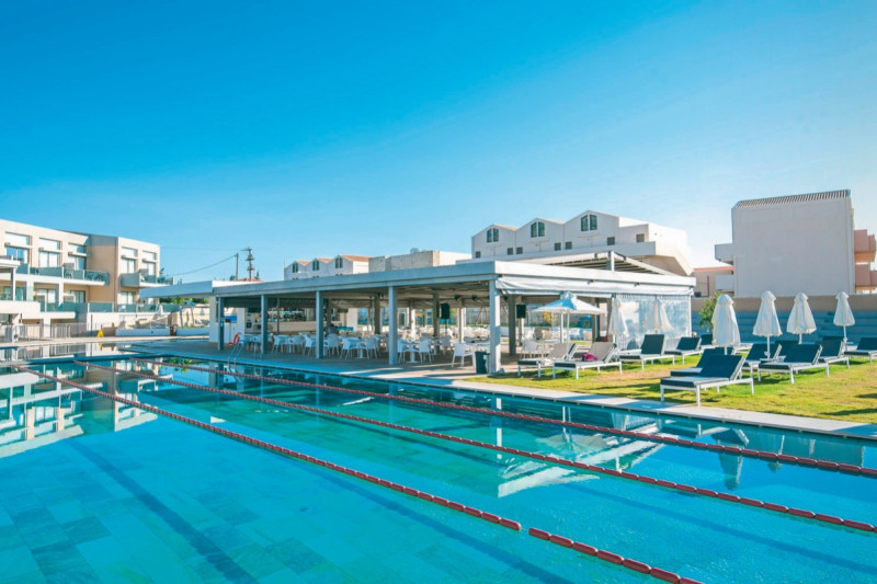 Kiani Beach Resort ●●●●●